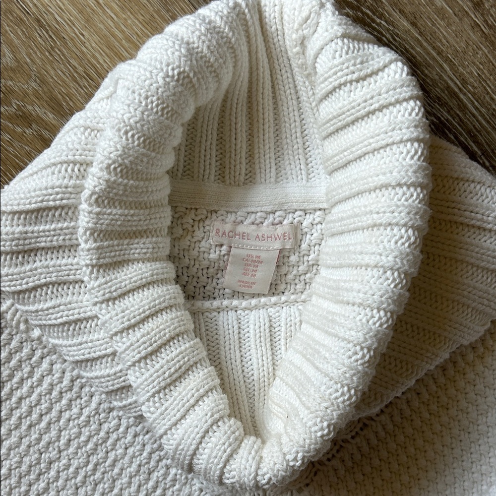 Elegant Rachel Ashwell Cozy Cotton Cream Cable Knit Turtleneck Sweater - Picture 2 of 13